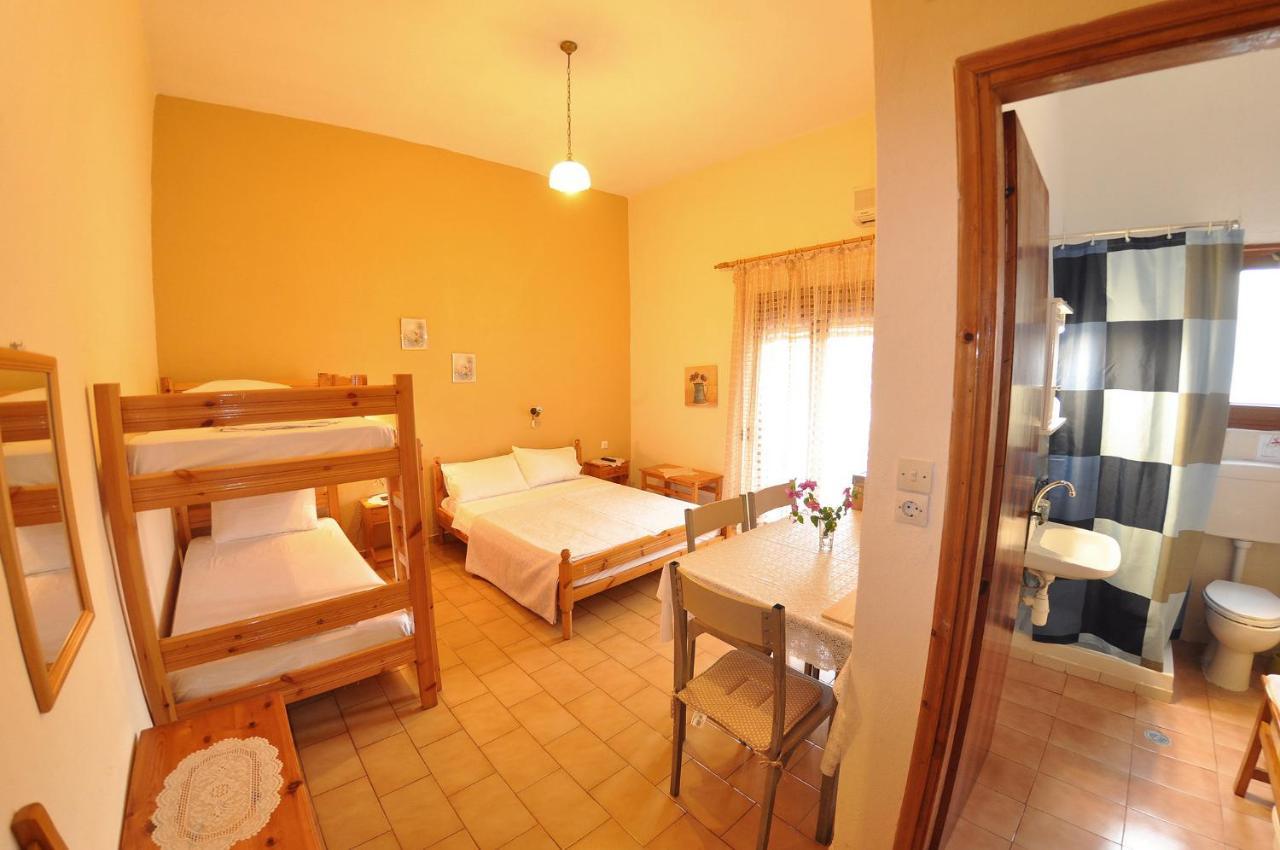 Achilleas Rooms Sívota Екстериор снимка