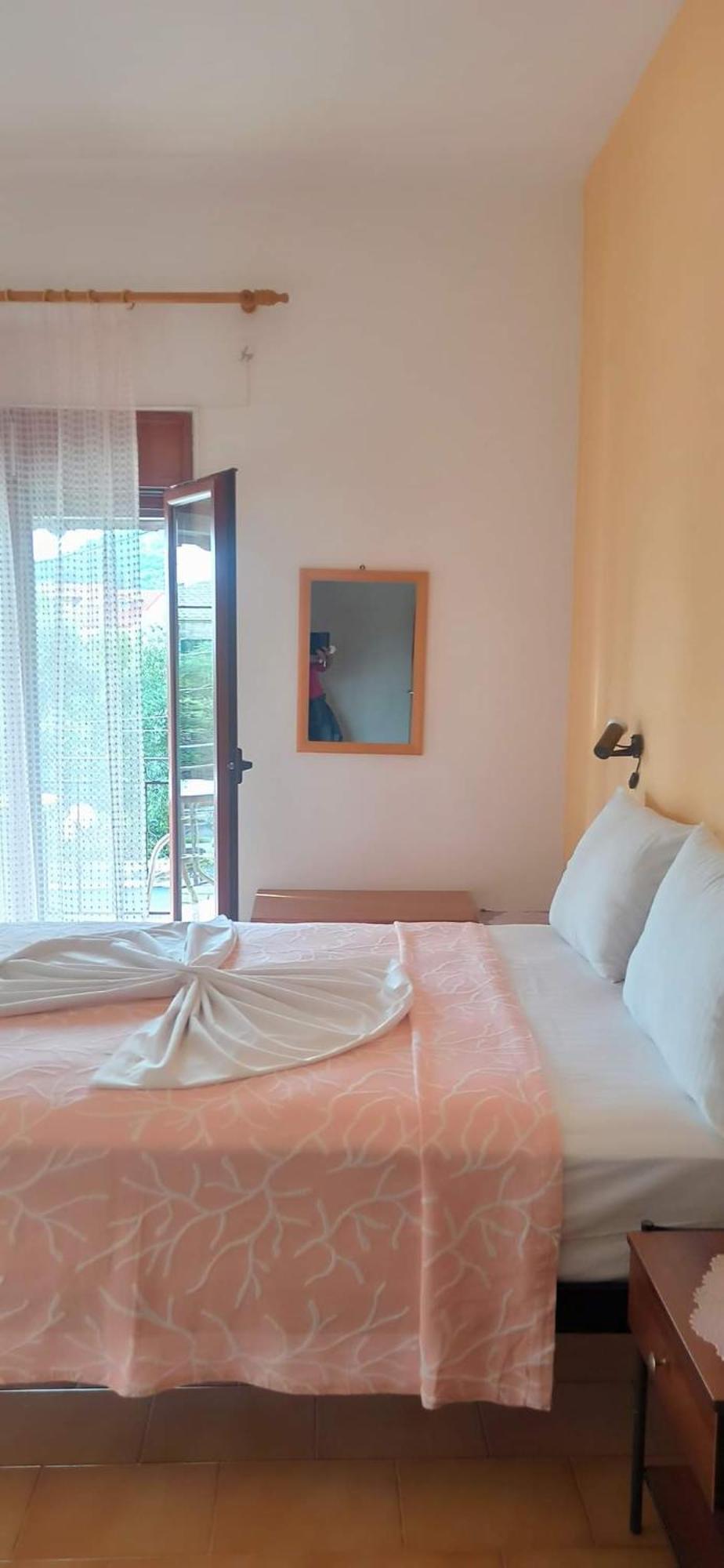 Achilleas Rooms Sívota Стая снимка