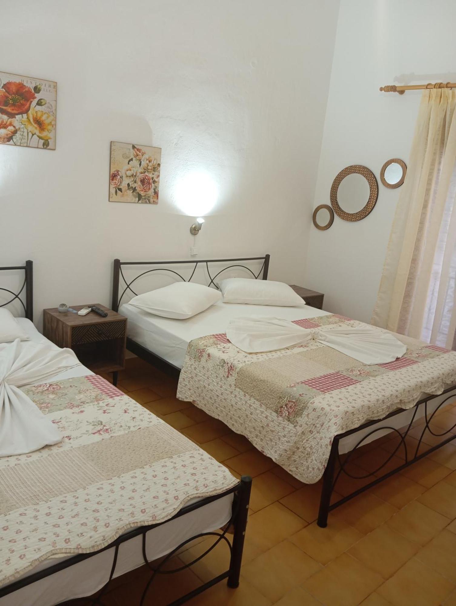 Achilleas Rooms Sívota Стая снимка
