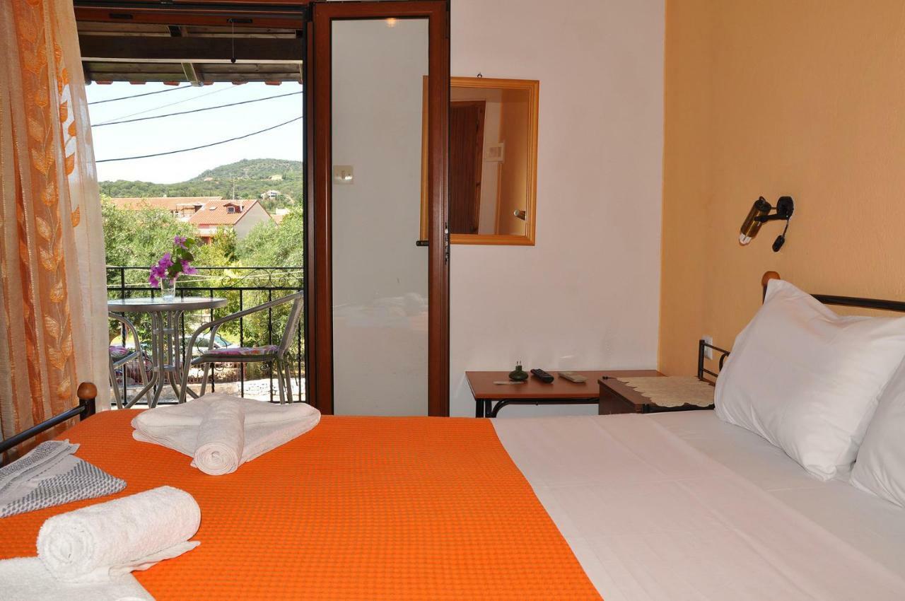 Achilleas Rooms Sívota Екстериор снимка