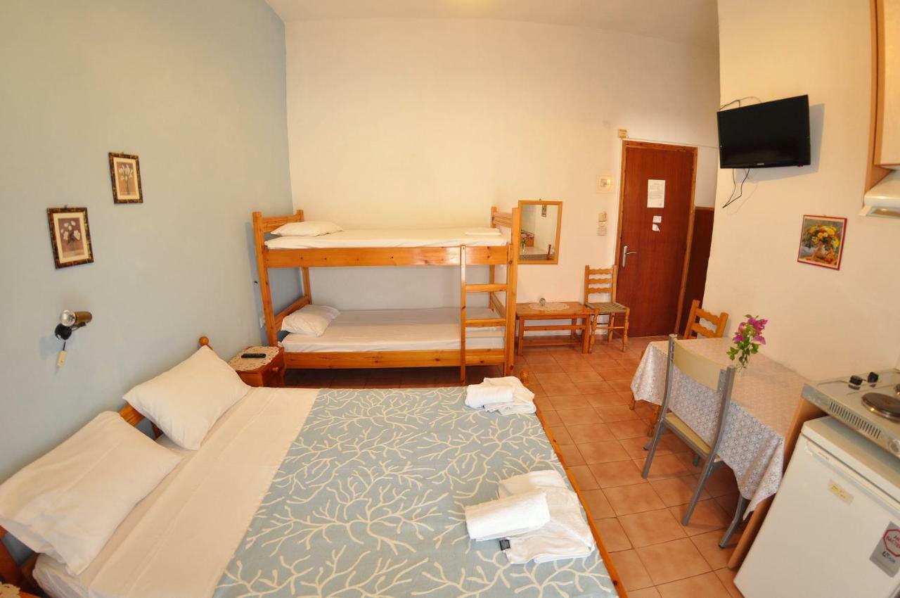 Achilleas Rooms Sívota Екстериор снимка